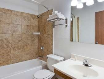 Super 8 by Wyndham Chattanooga Lookout Mountain TN