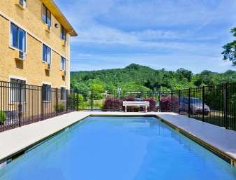 Super 8 by Wyndham Chattanooga Lookout Mountain TN
