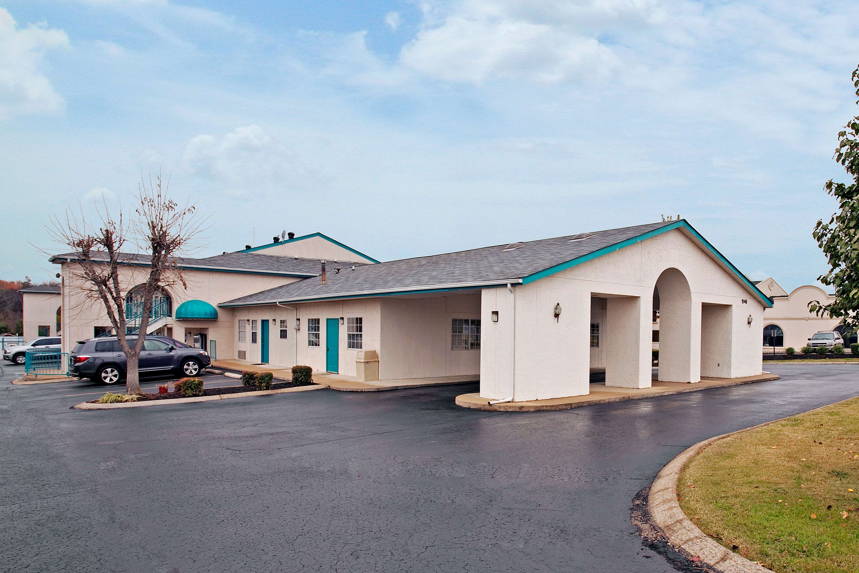 Red Roof Inn Columbia, TN