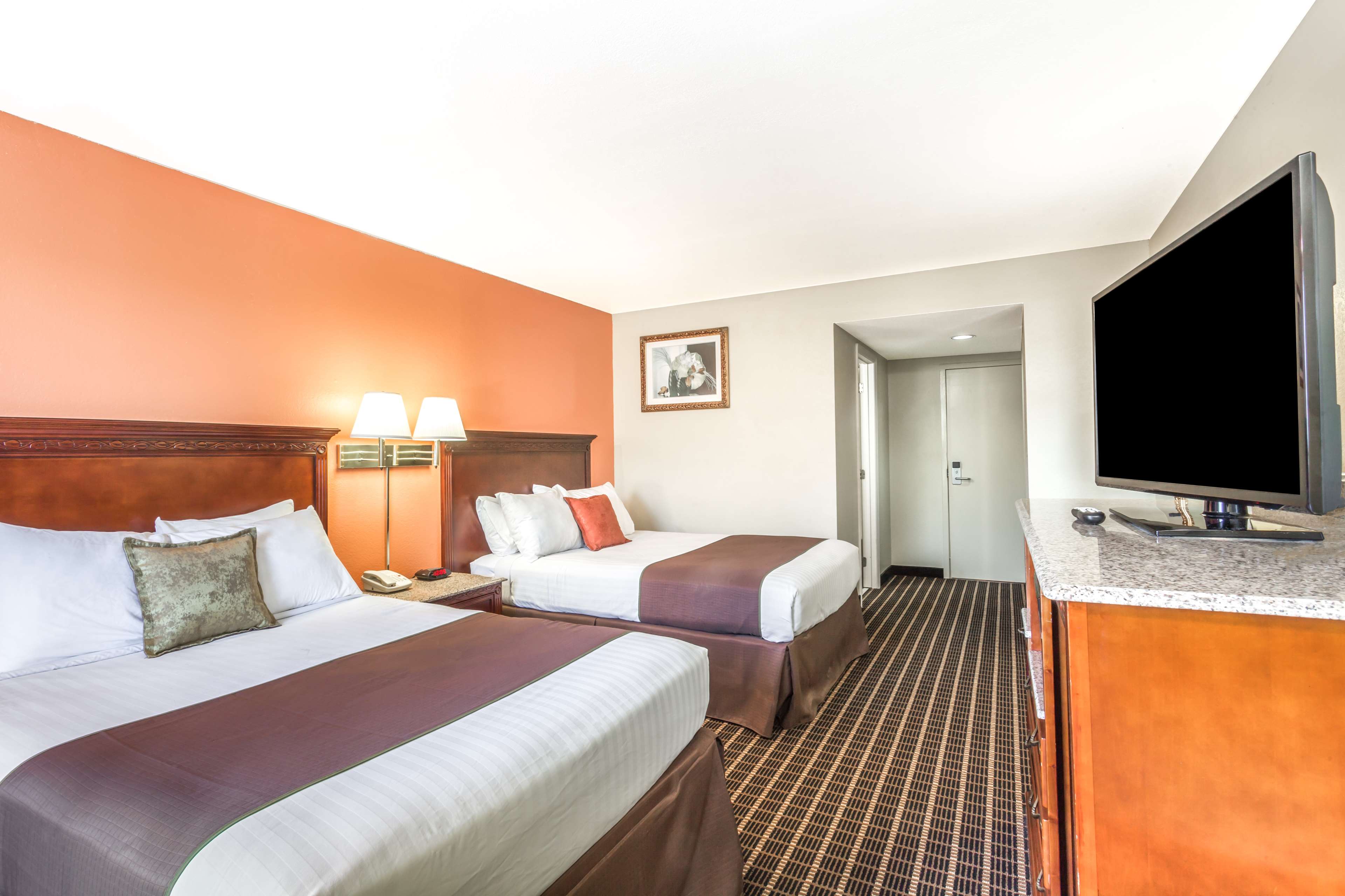 Super 8 by Wyndham Dandridge
