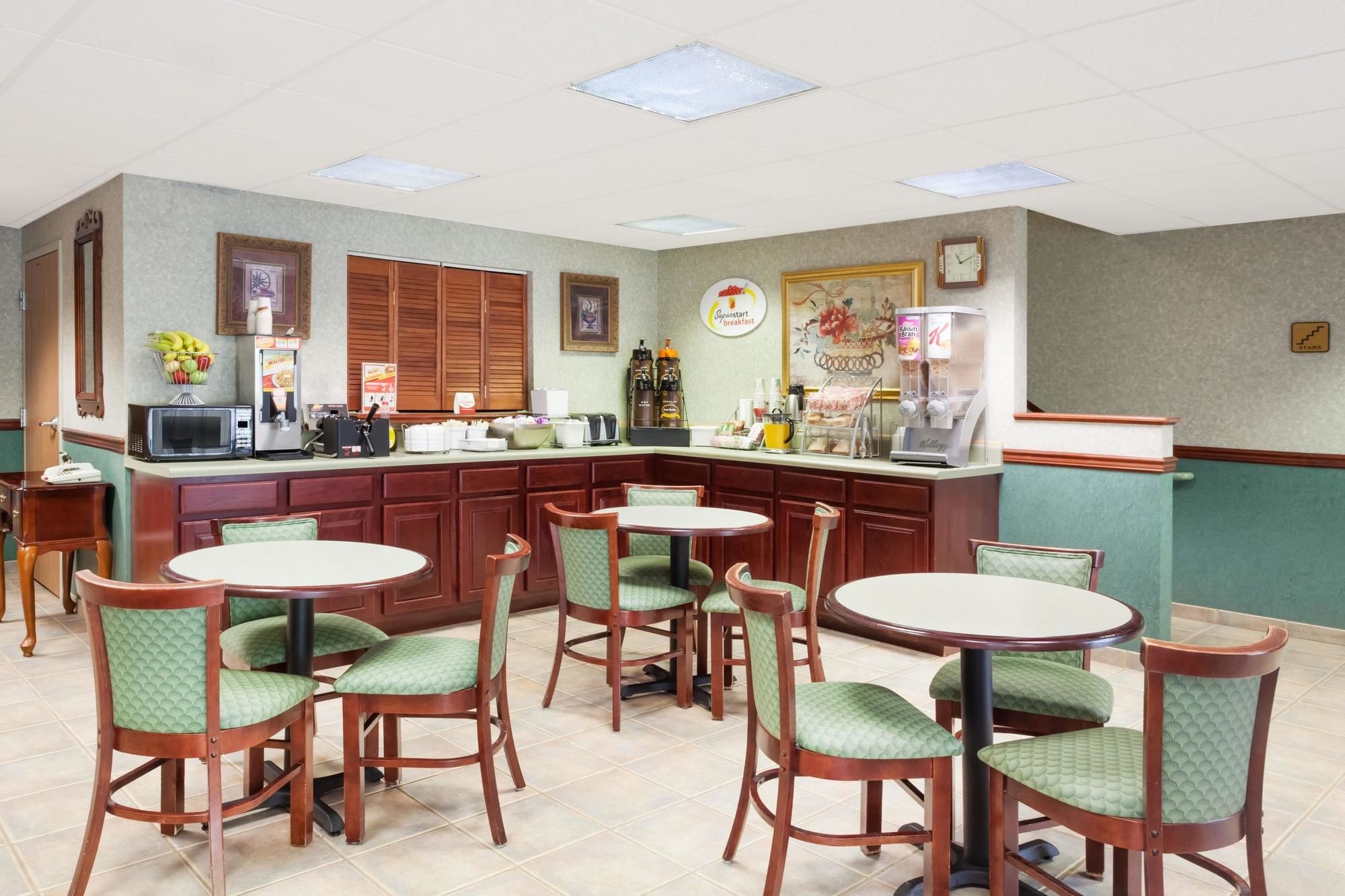 Super 8 by Wyndham Erwin