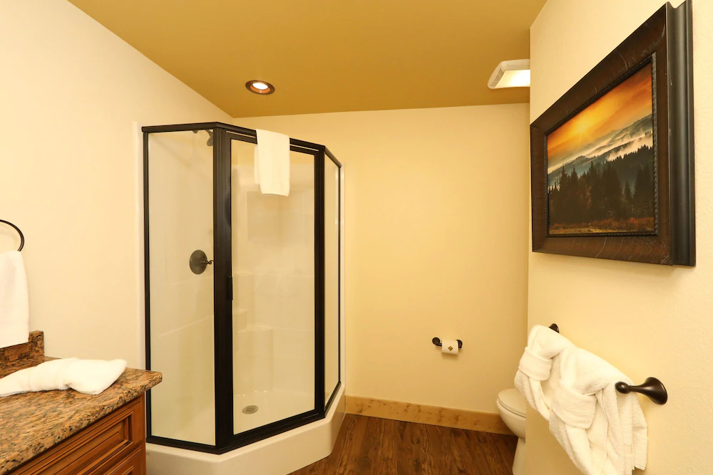 Hilltop Haven Chalet