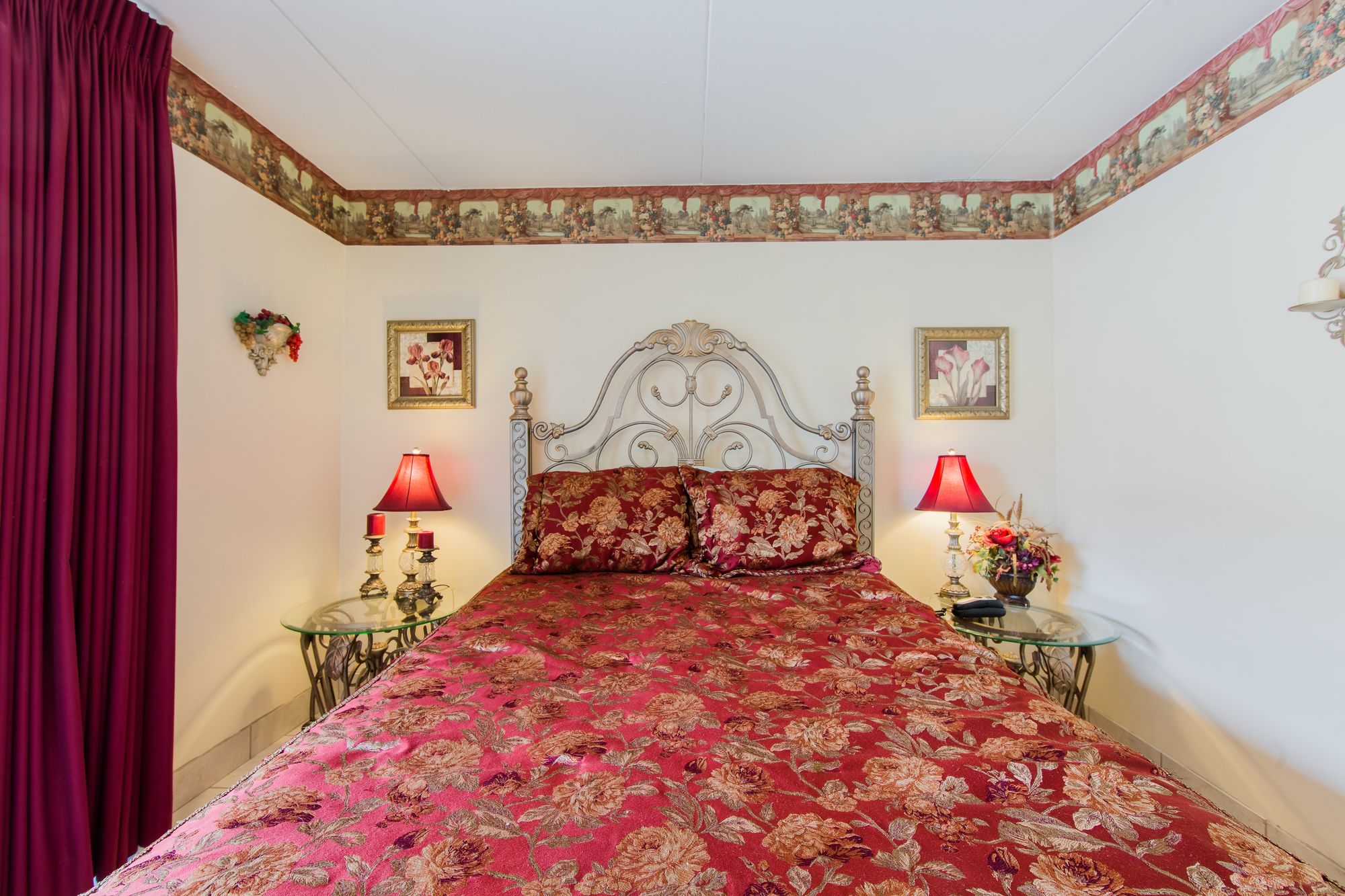 Oak Square Condominiums