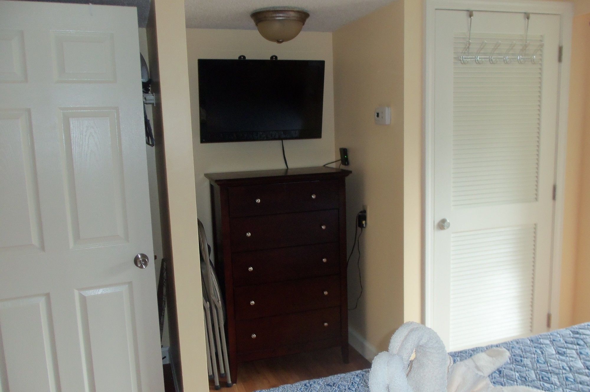 Oak Square Condominiums