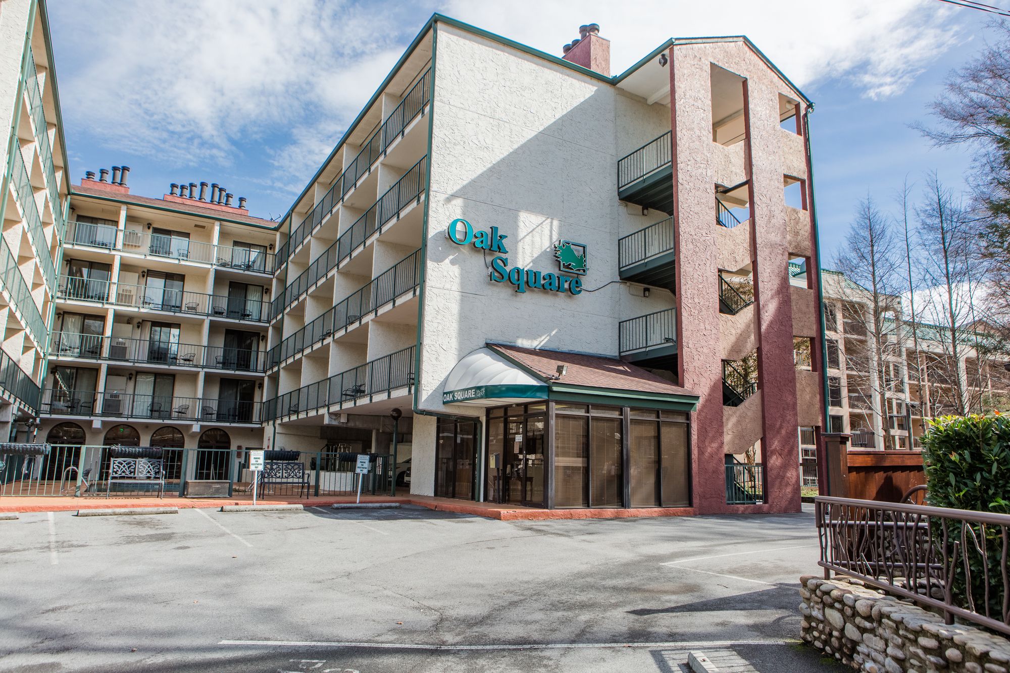 Oak Square Condominiums