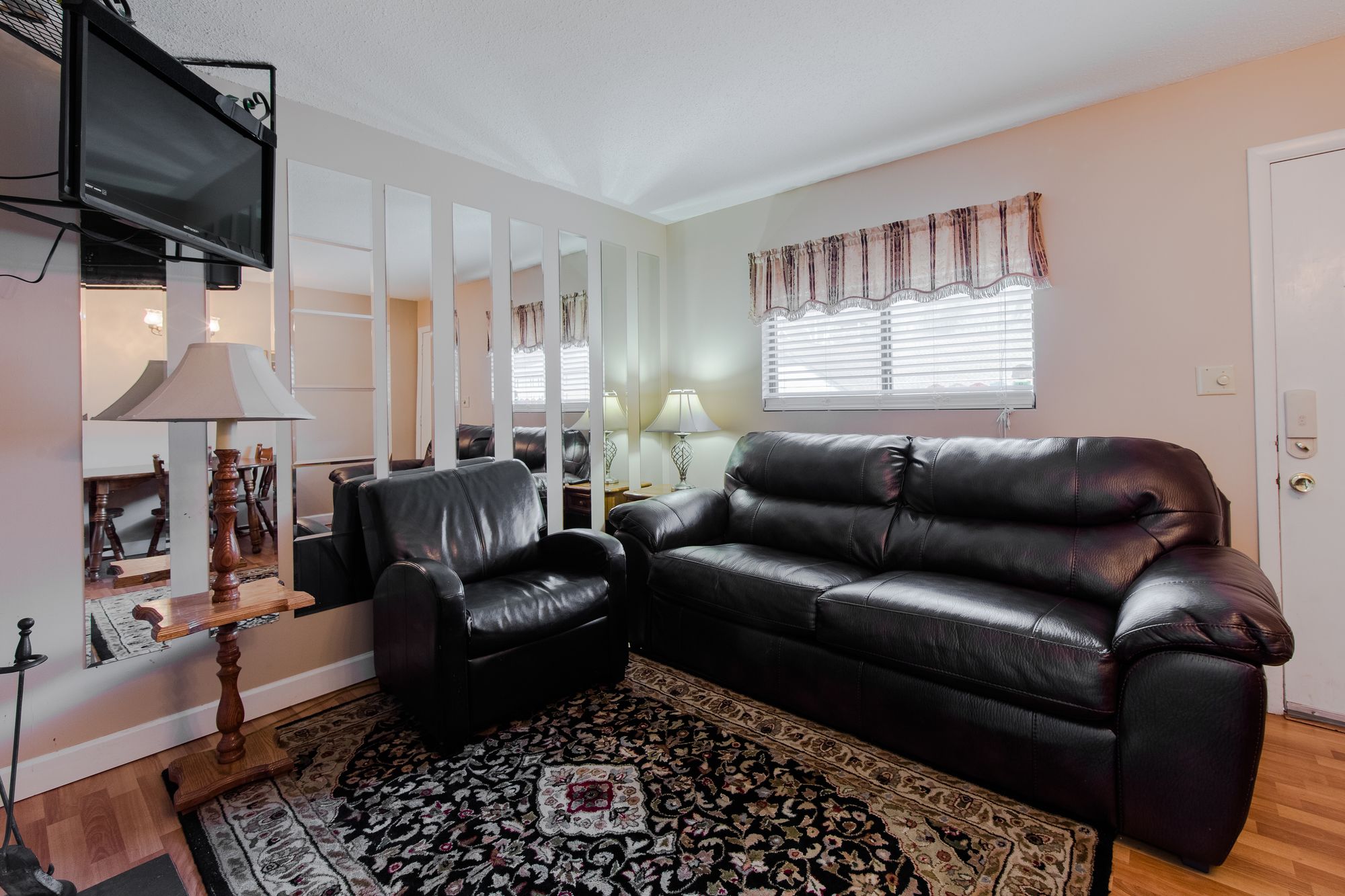 Oak Square Condominiums