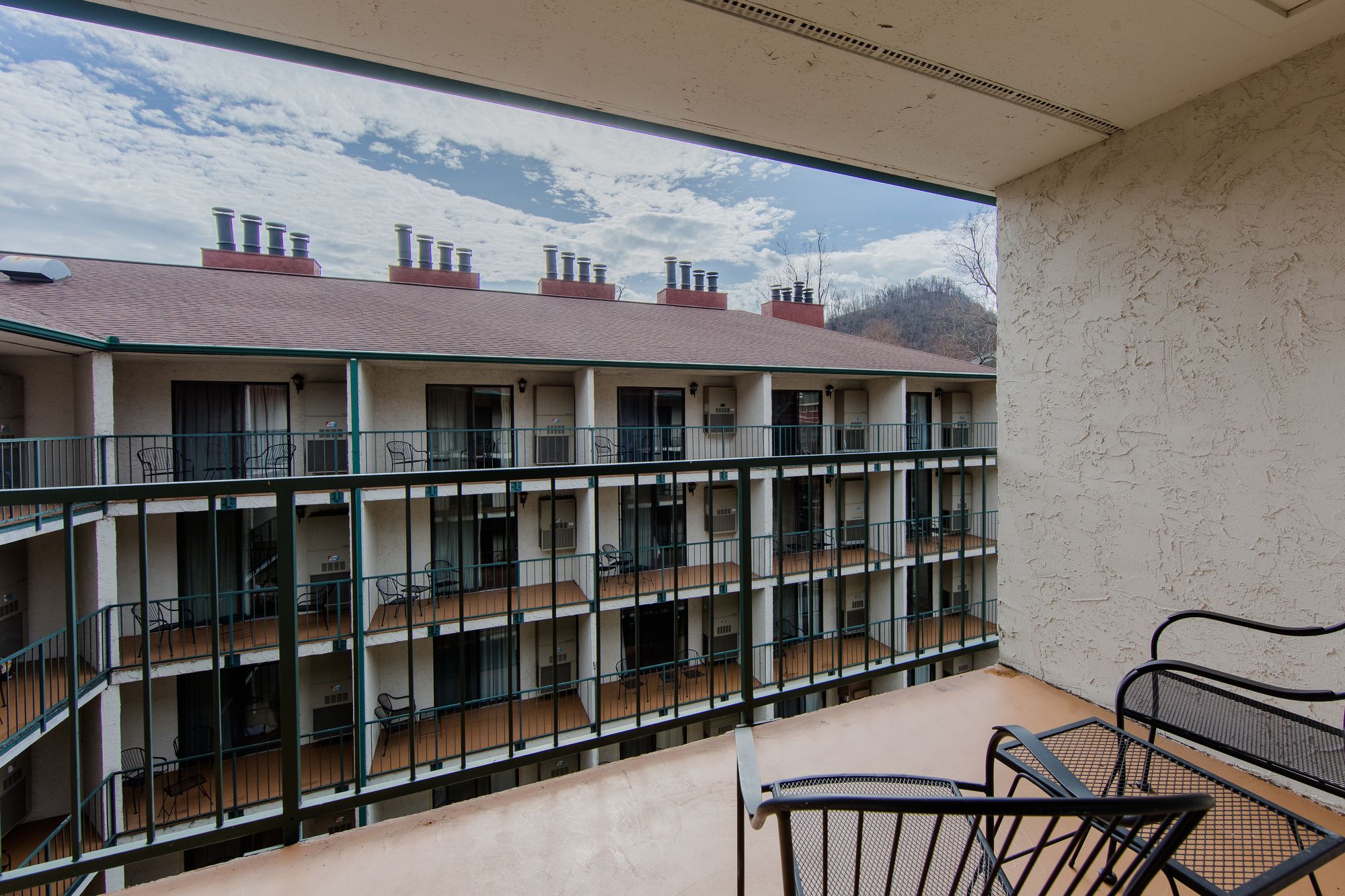 Oak Square Condominiums