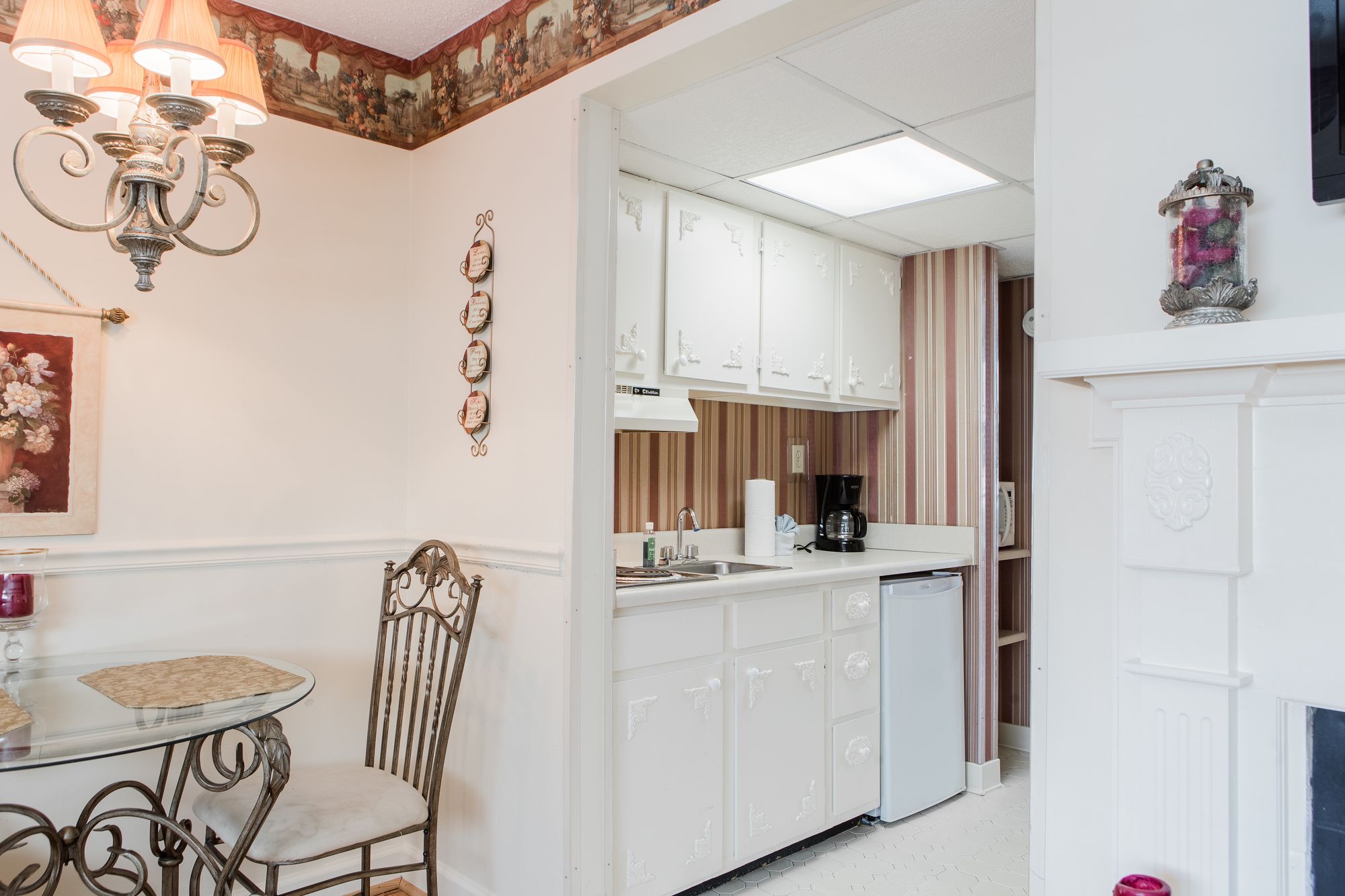 Oak Square Condominiums