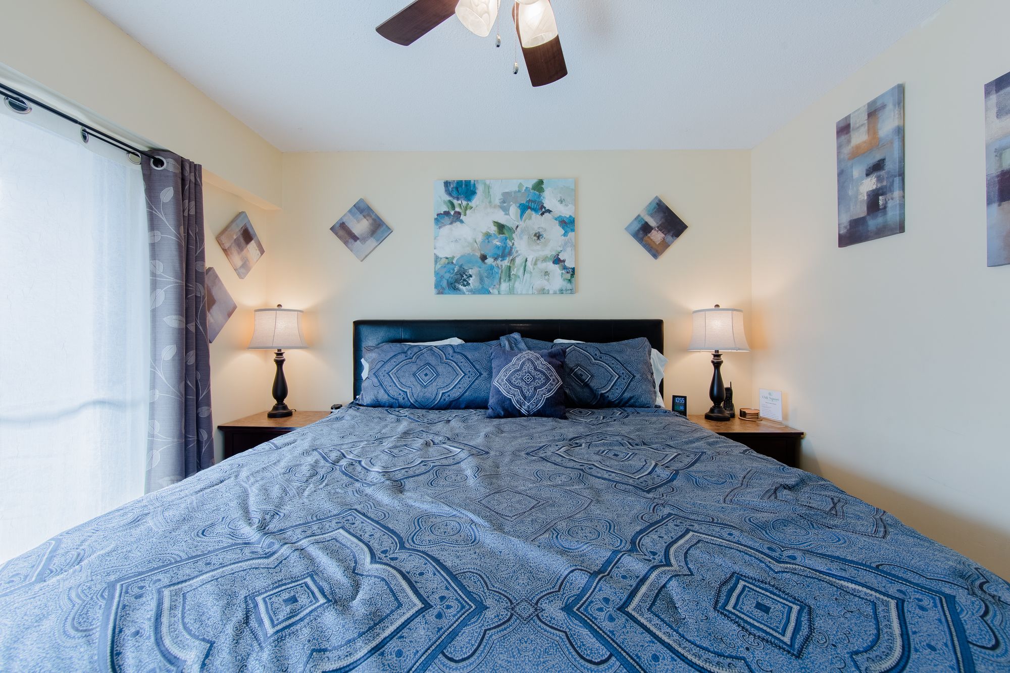 Oak Square Condominiums