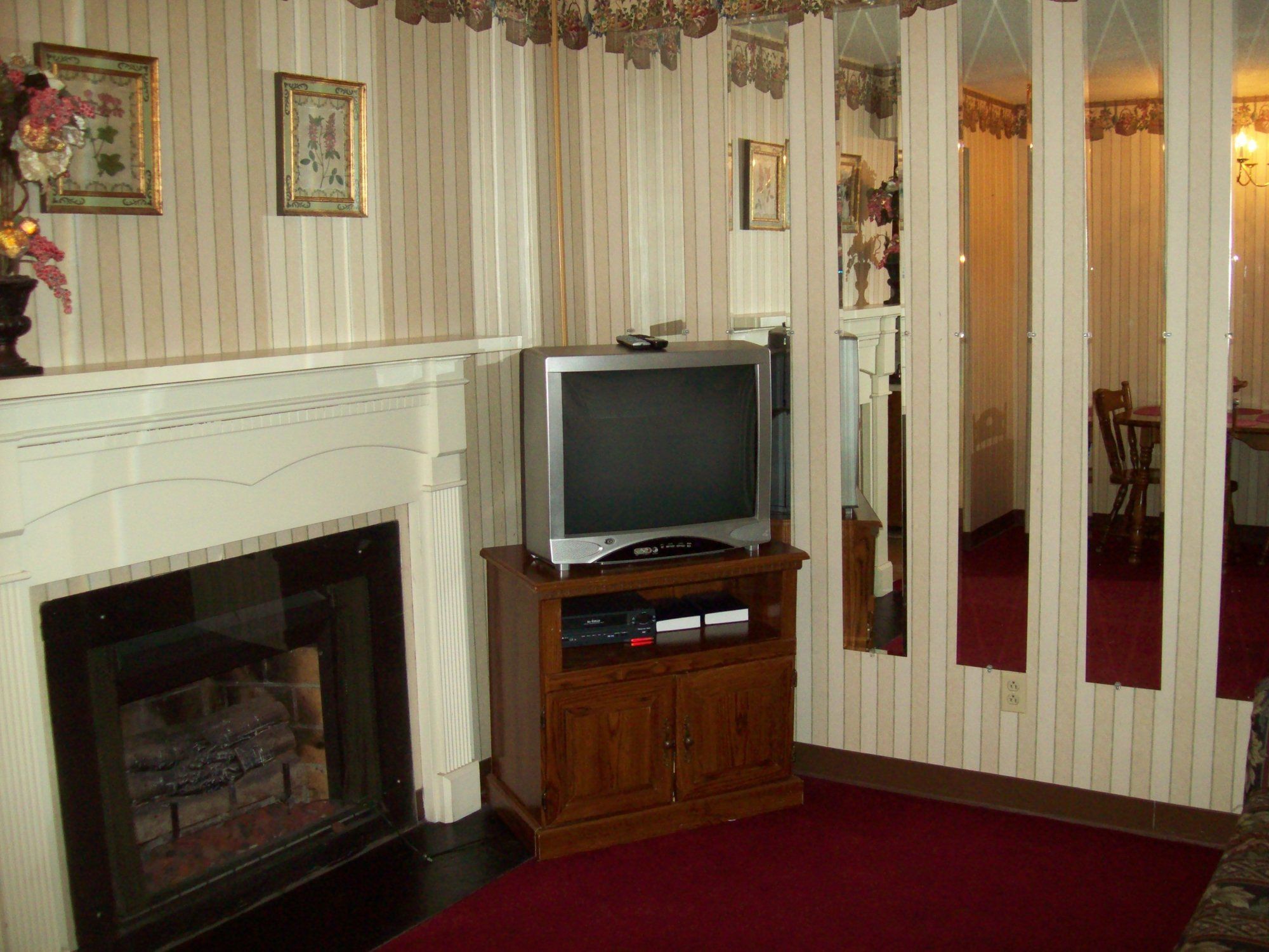 Oak Square Condominiums