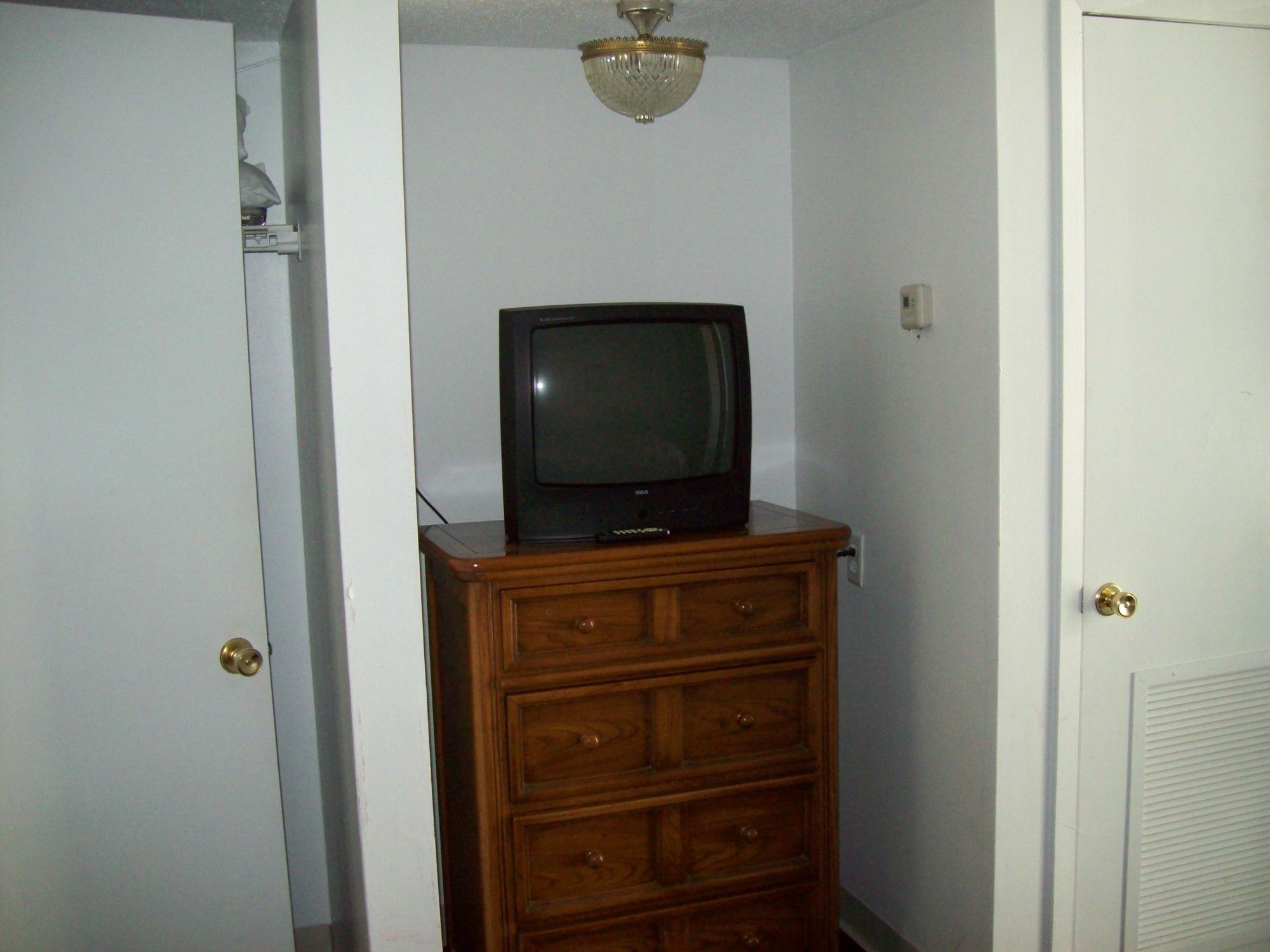 Oak Square Condominiums