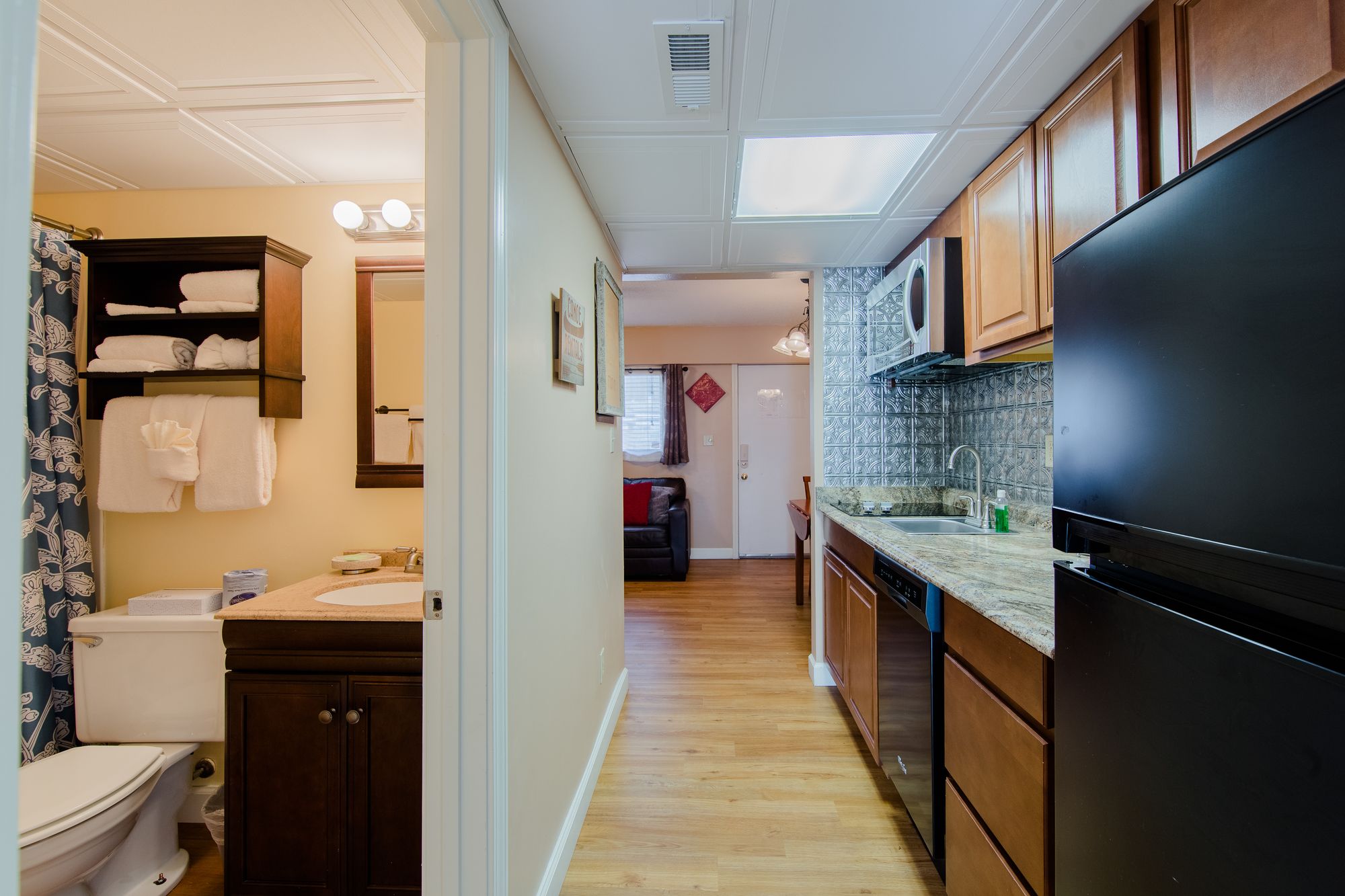 Oak Square Condominiums