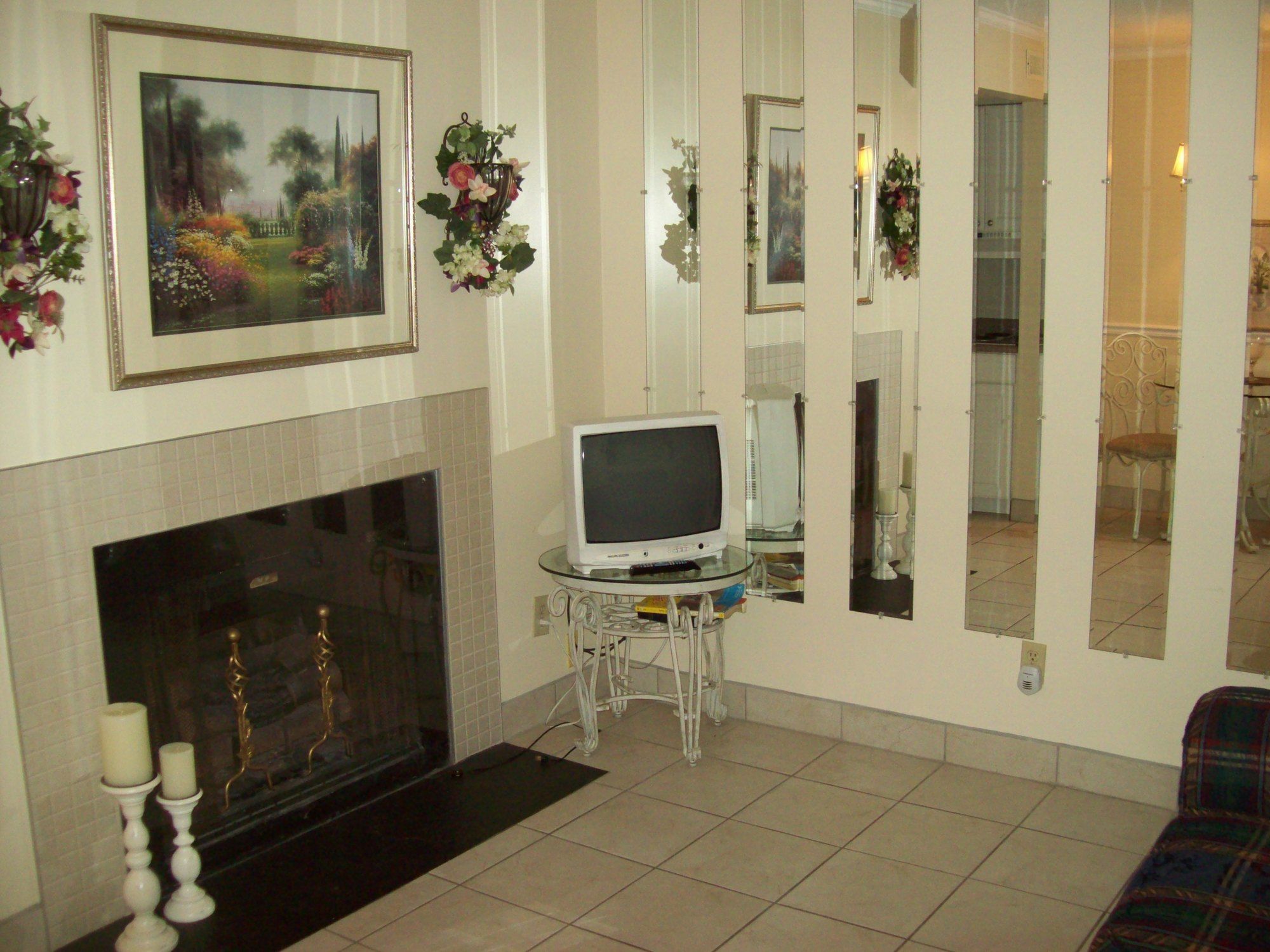 Oak Square Condominiums