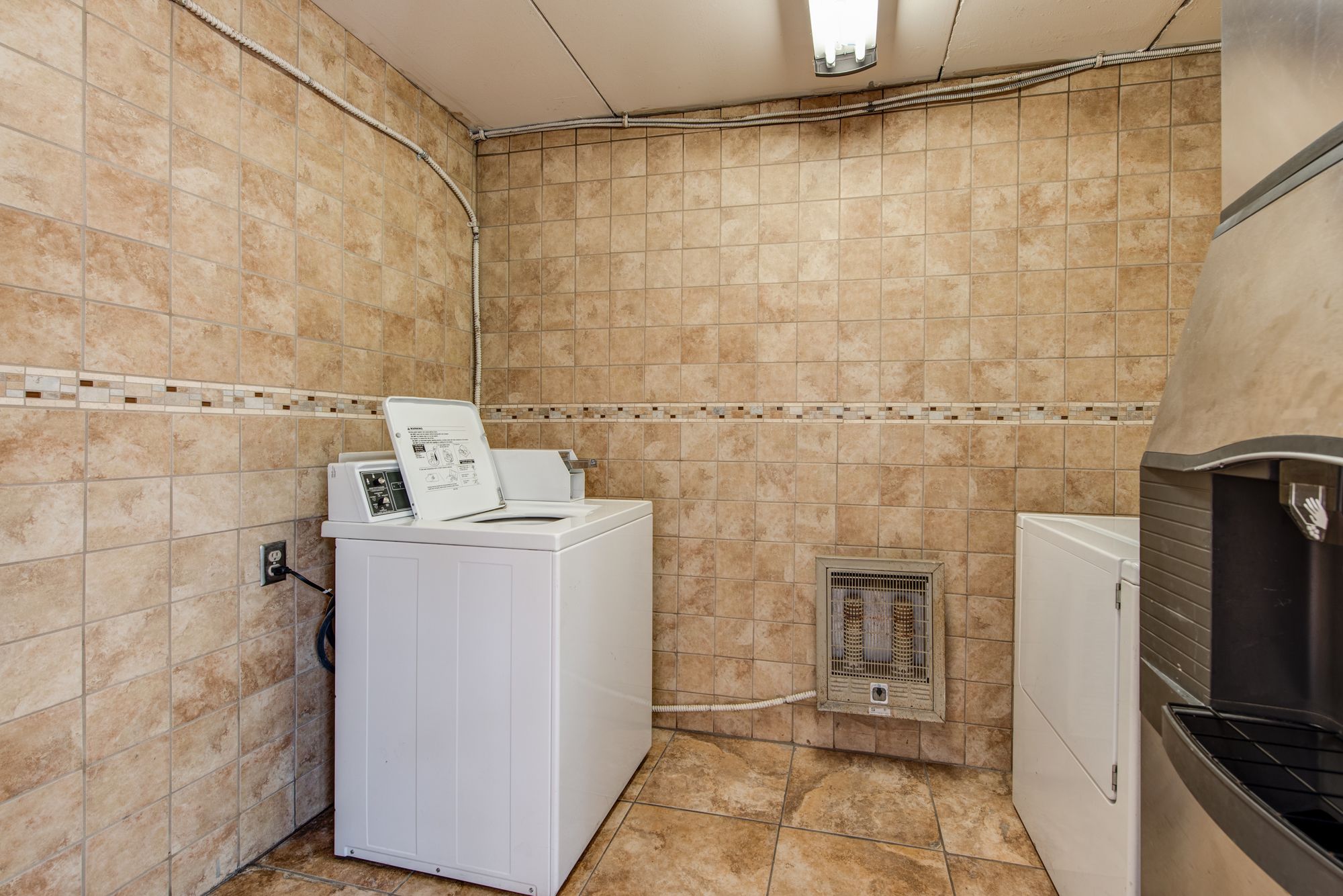 Oak Square Condominiums