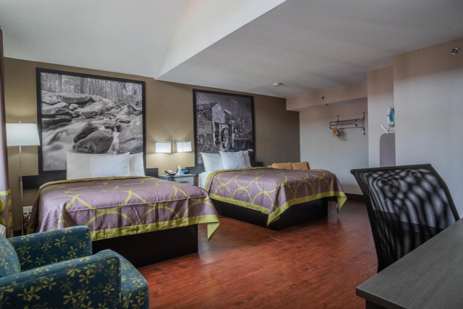 Super 8 by Wyndham Downtown Gatlinburg at Convention Center