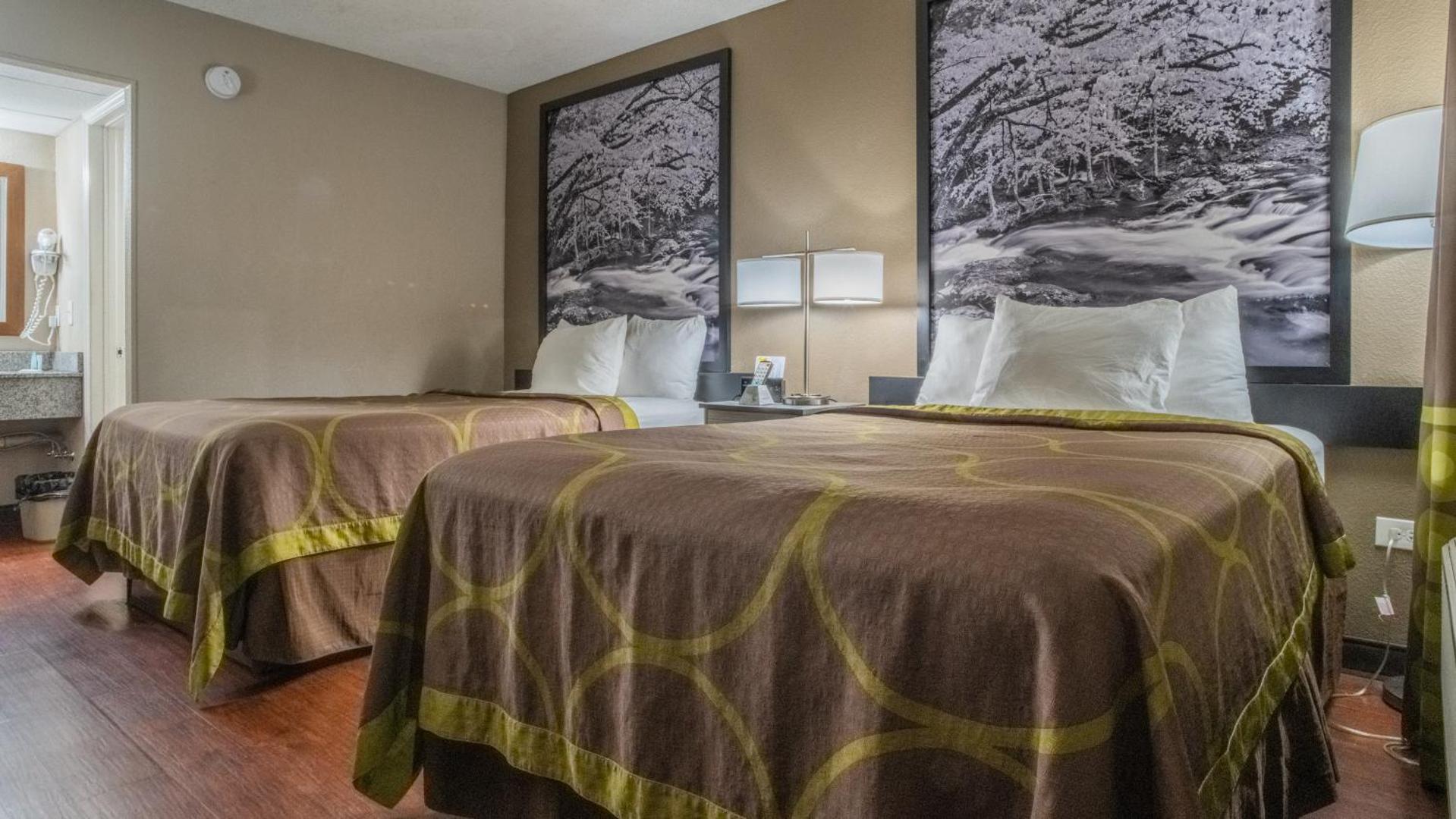 Super 8 by Wyndham Downtown Gatlinburg at Convention Center