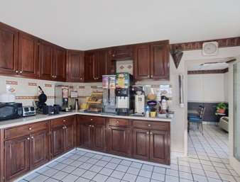 Days Inn by Wyndham Greeneville