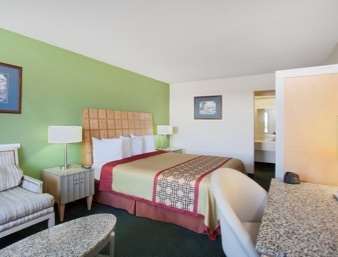 Days Inn by Wyndham Greeneville