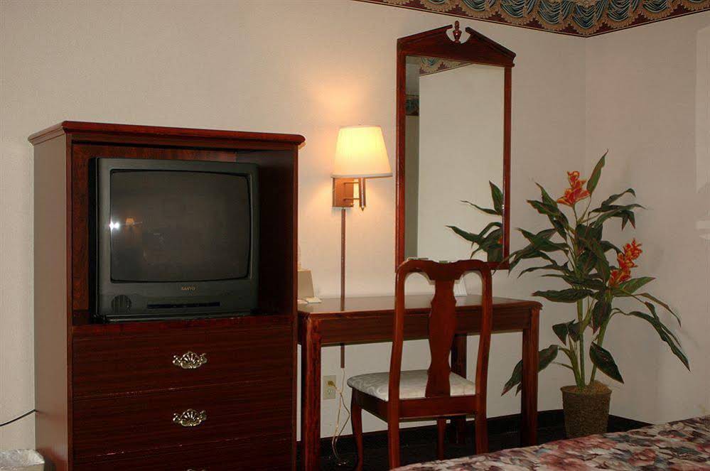 Executive Inn and Suites Jacks