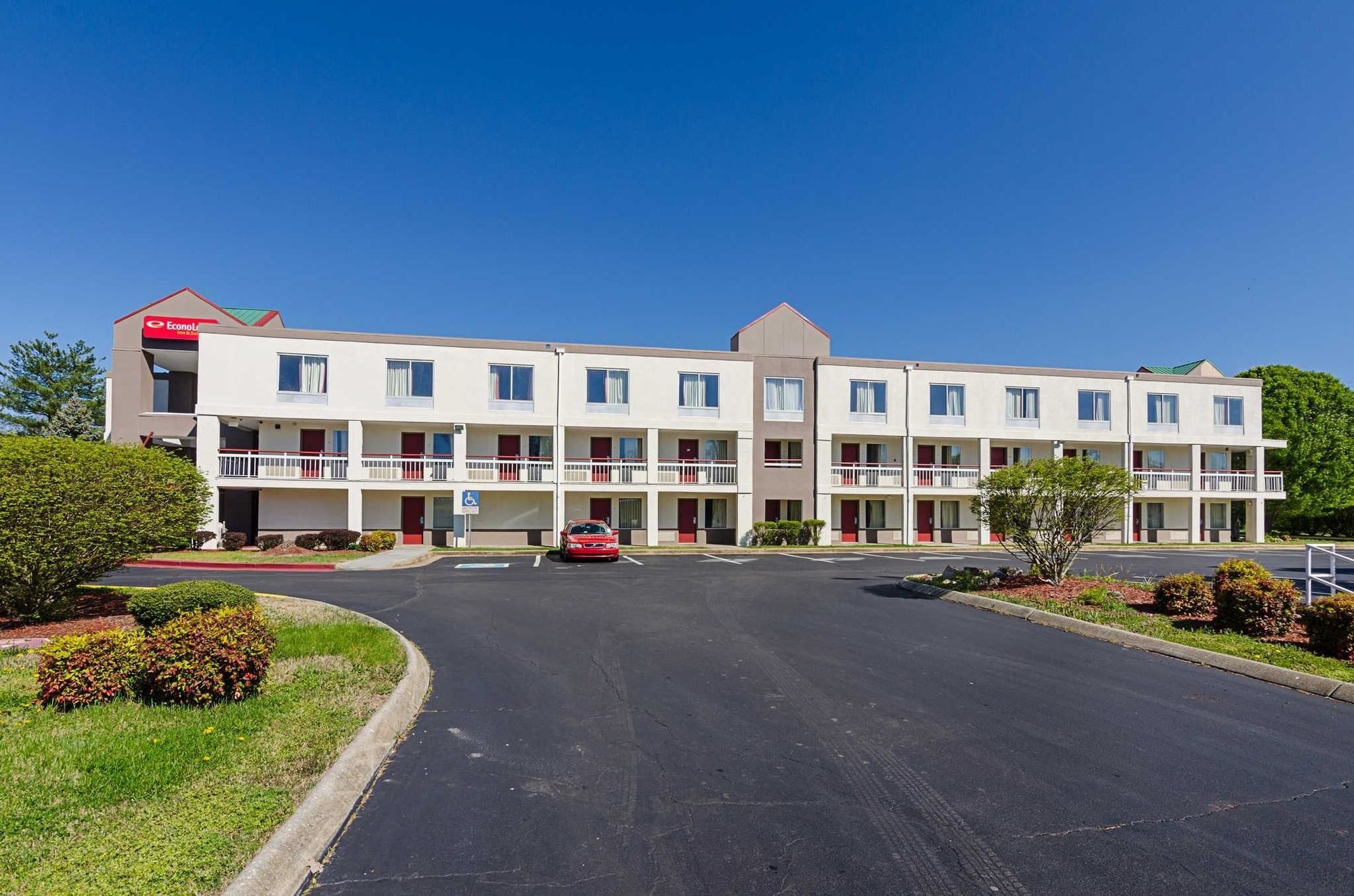 Econo Lodge Inn & Suites