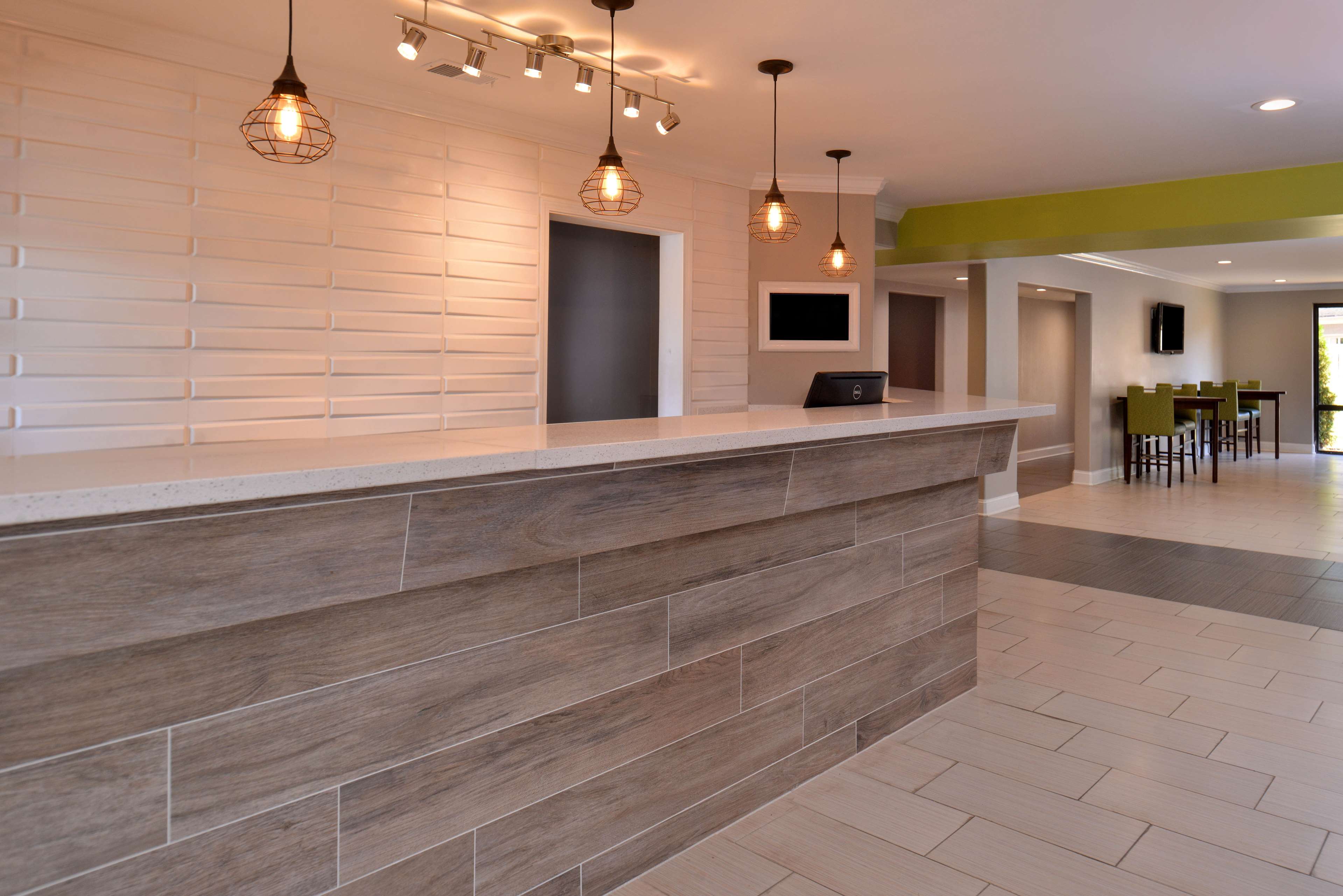 Americas Best Value Inn - Memphis / Airport