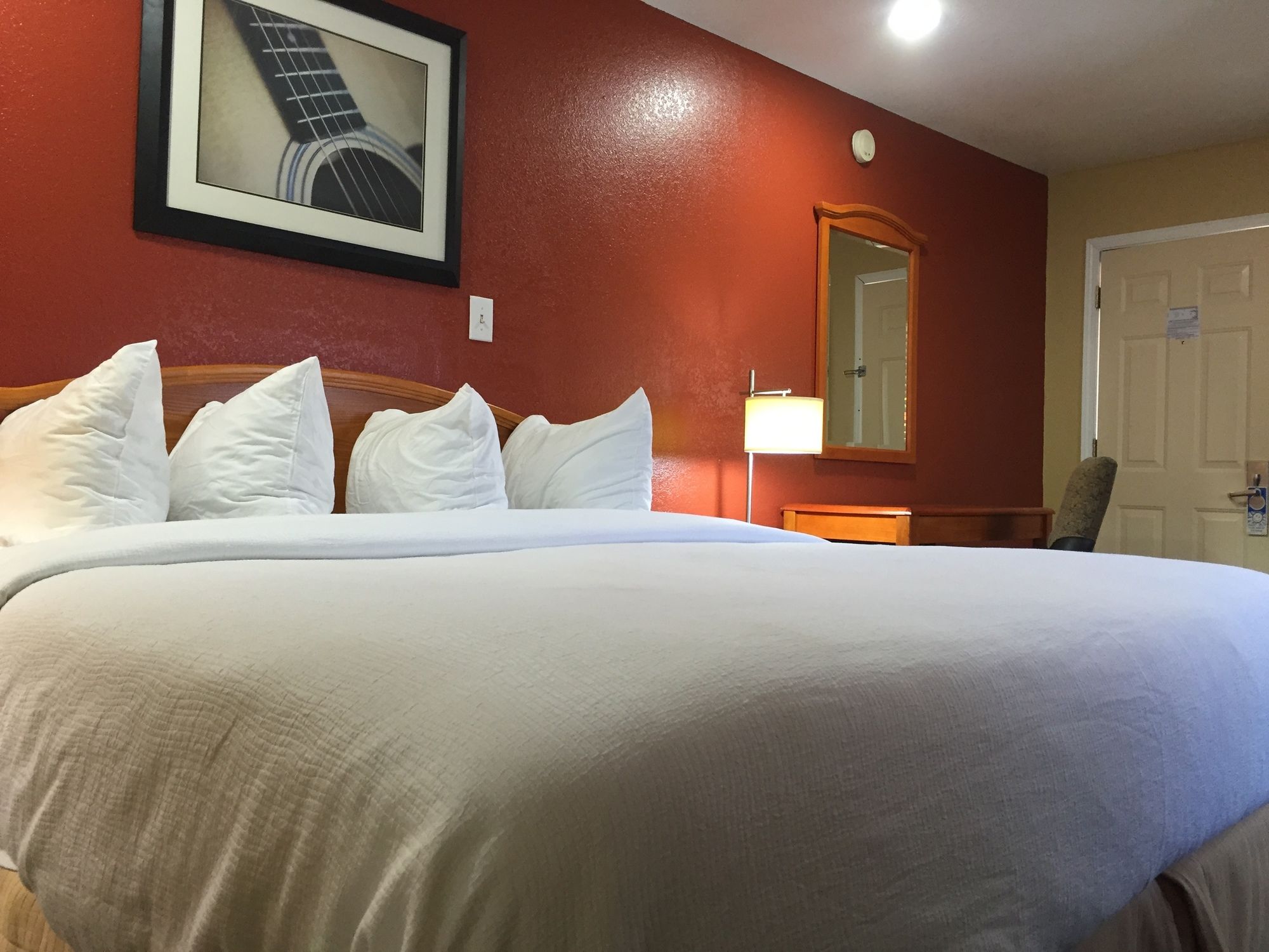 Vista Inn & Suites Memphis