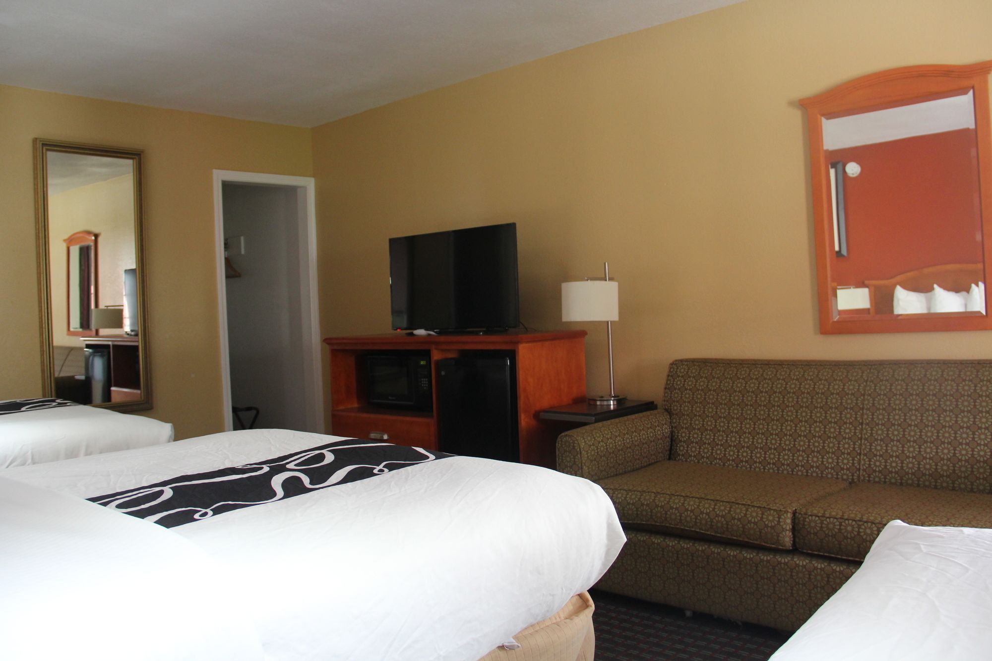 Vista Inn & Suites Memphis