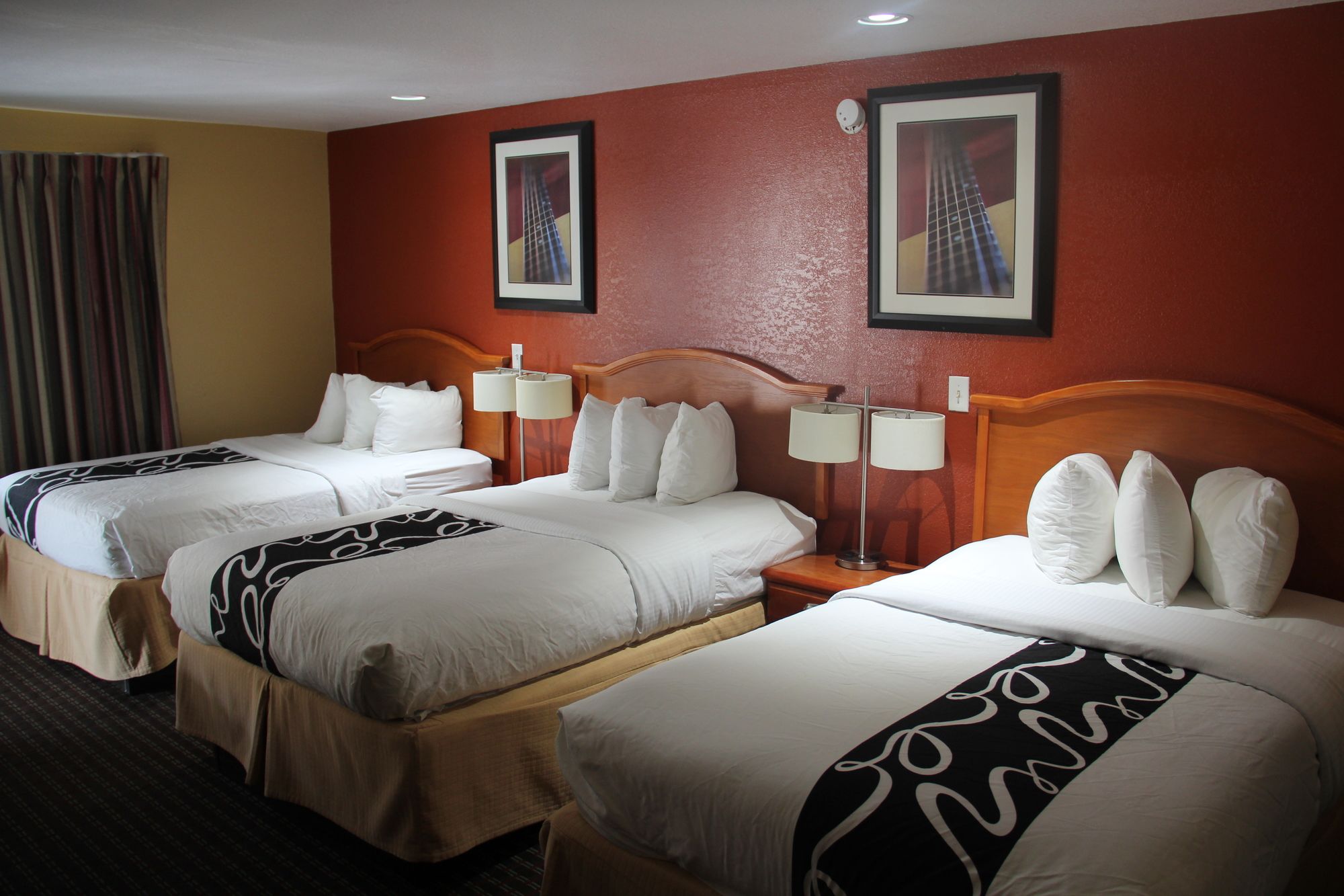 Vista Inn & Suites Memphis