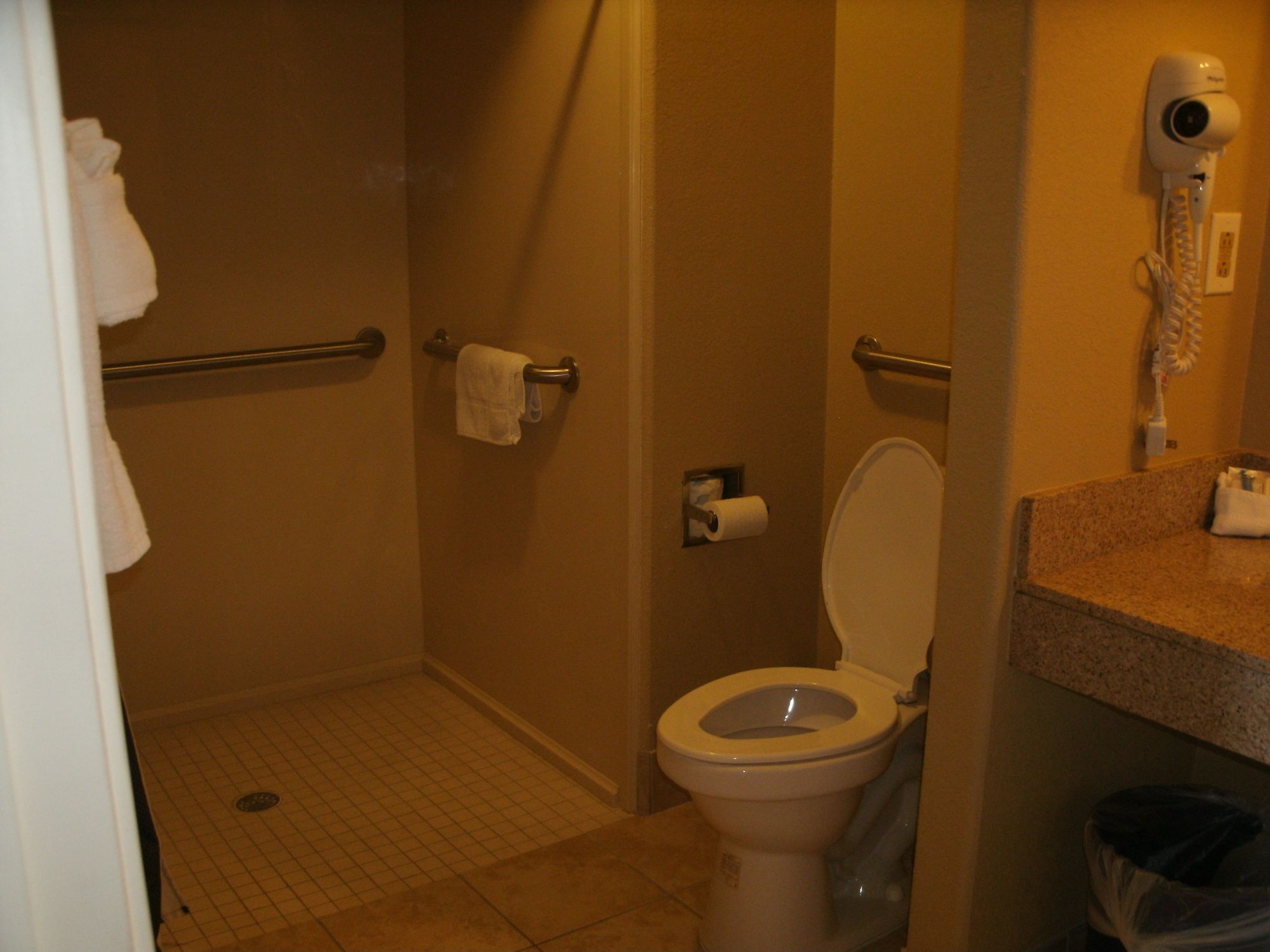 The Admiralty Suites & Inn of Millington