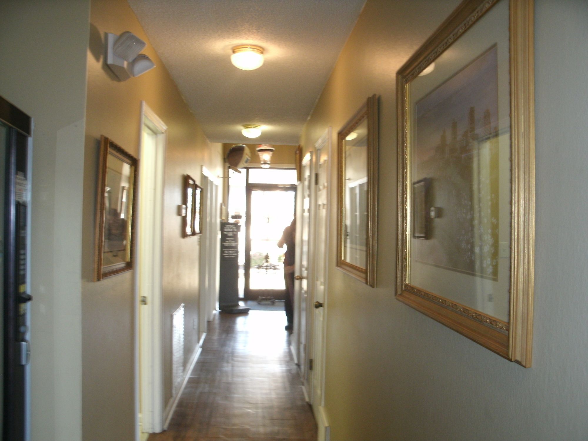 The Admiralty Suites & Inn of Millington