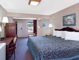 Days Inn by Wyndham Morristown