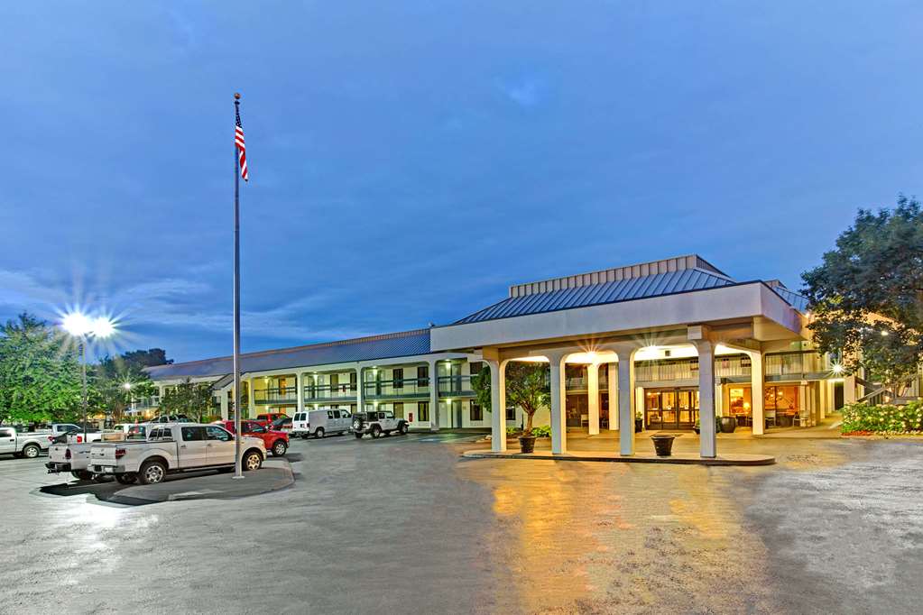 Baymont by Wyndham Murfreesboro