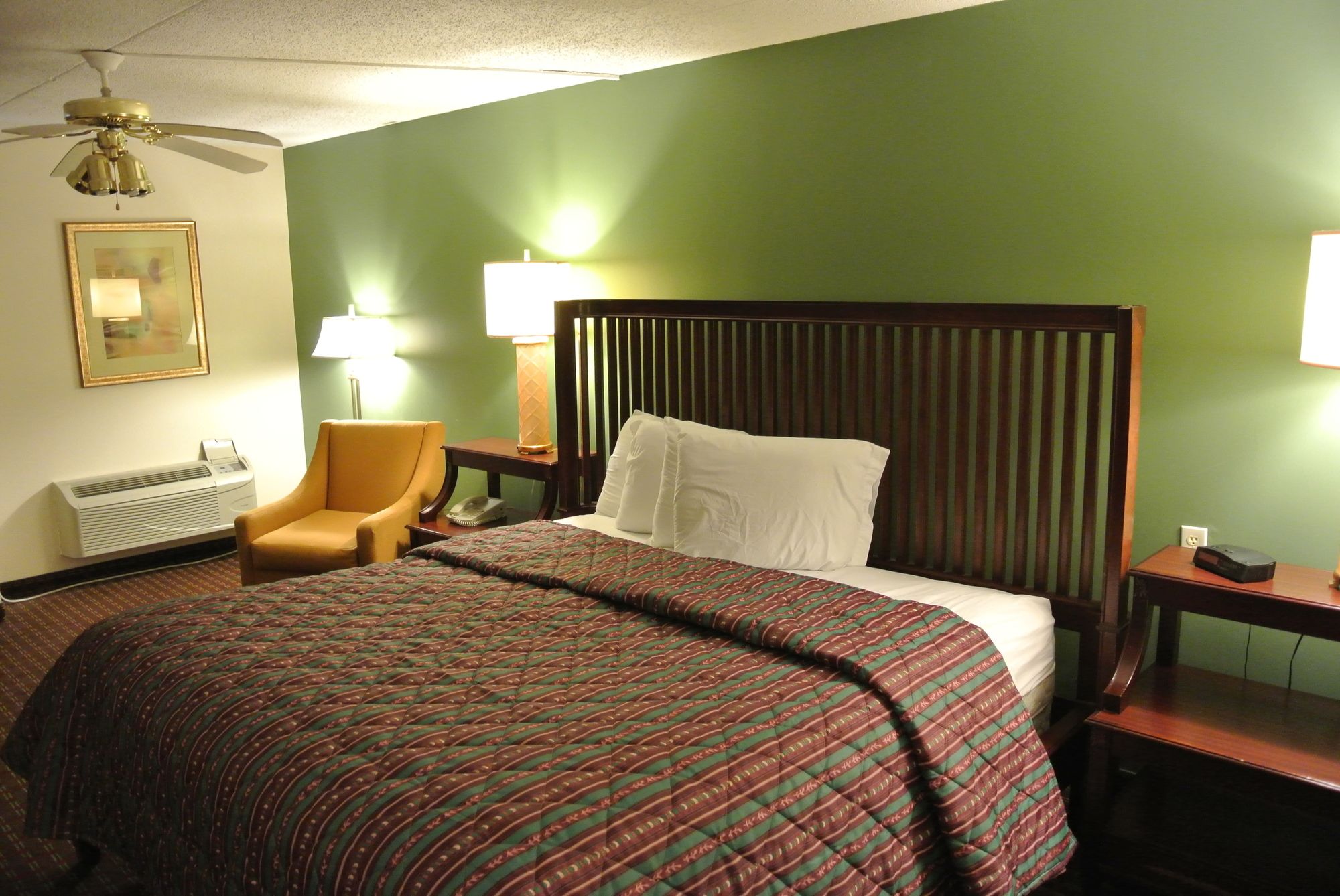 Select Inn Murfreesboro