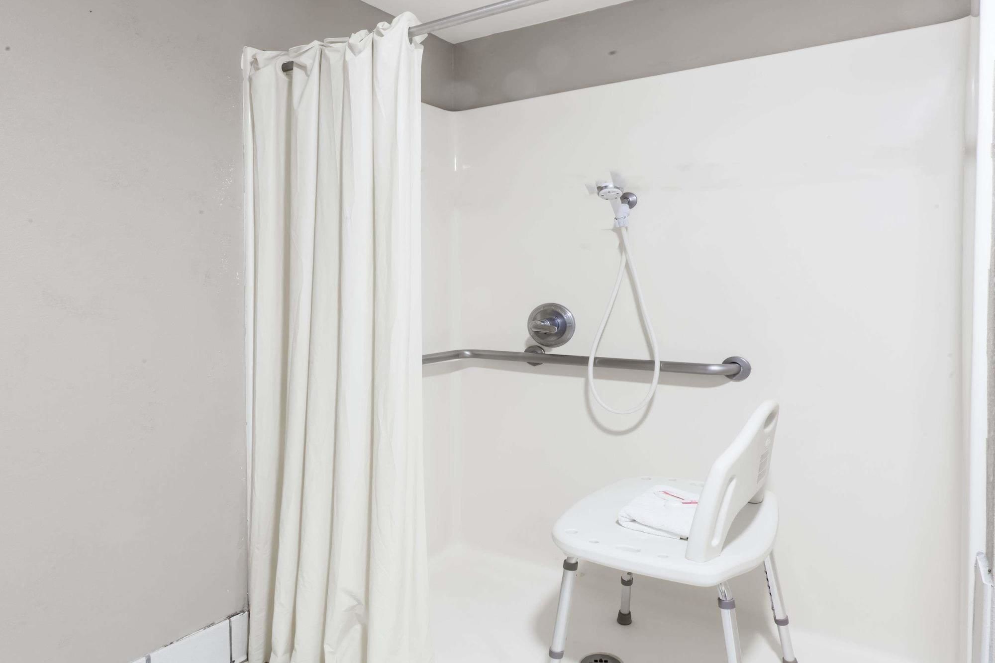 Super 8 by Wyndham Murfreesboro