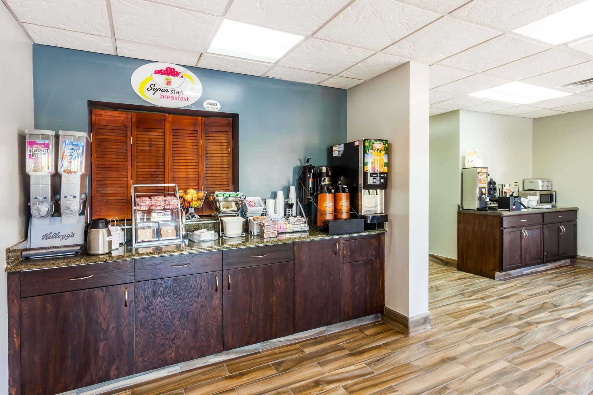 Super 8 by Wyndham Murfreesboro