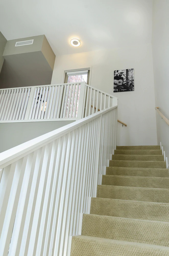 Acklen Luxury Condos by Hosteeva