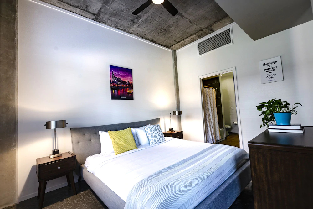 Acklen Luxury Condos by Hosteeva