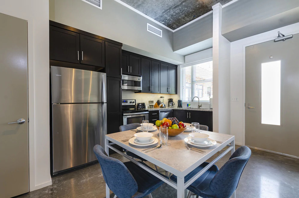 Acklen Luxury Condos by Hosteeva