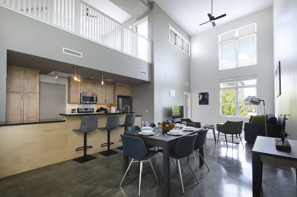 Acklen Luxury Condos by Hosteeva