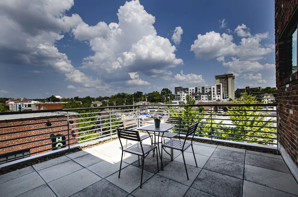 Acklen Luxury Condos by Hosteeva