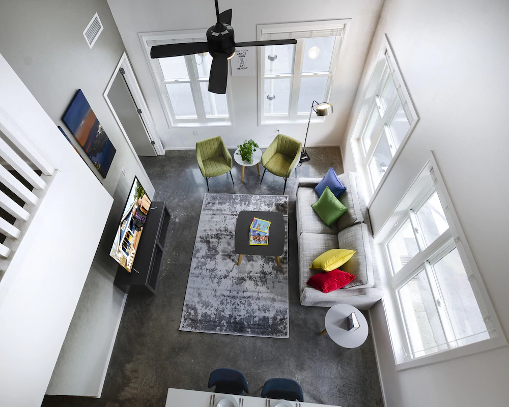 Acklen Luxury Condos by Hosteeva