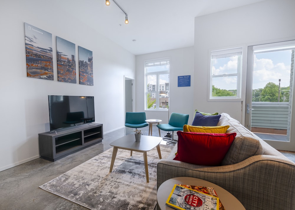 Acklen Luxury Condos by Hosteeva