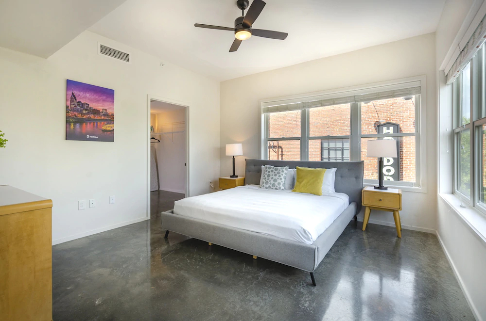 Acklen Luxury Condos by Hosteeva