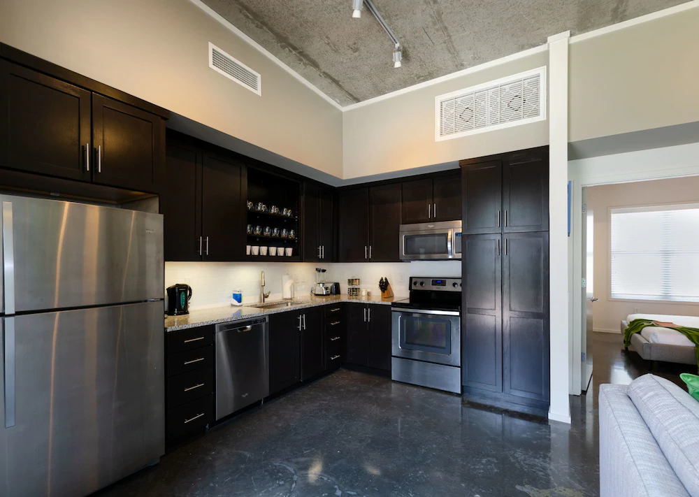 Acklen Luxury Condos by Hosteeva