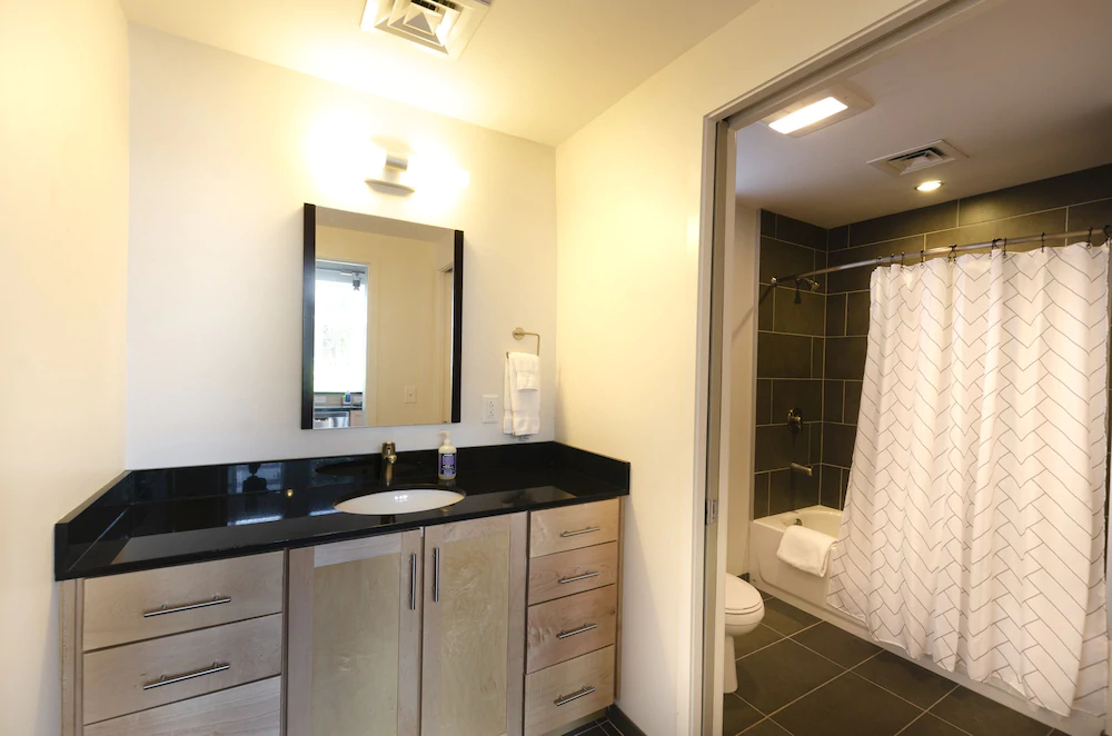 Acklen Luxury Condos by Hosteeva