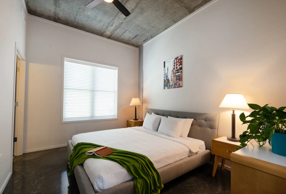 Acklen Luxury Condos by Hosteeva