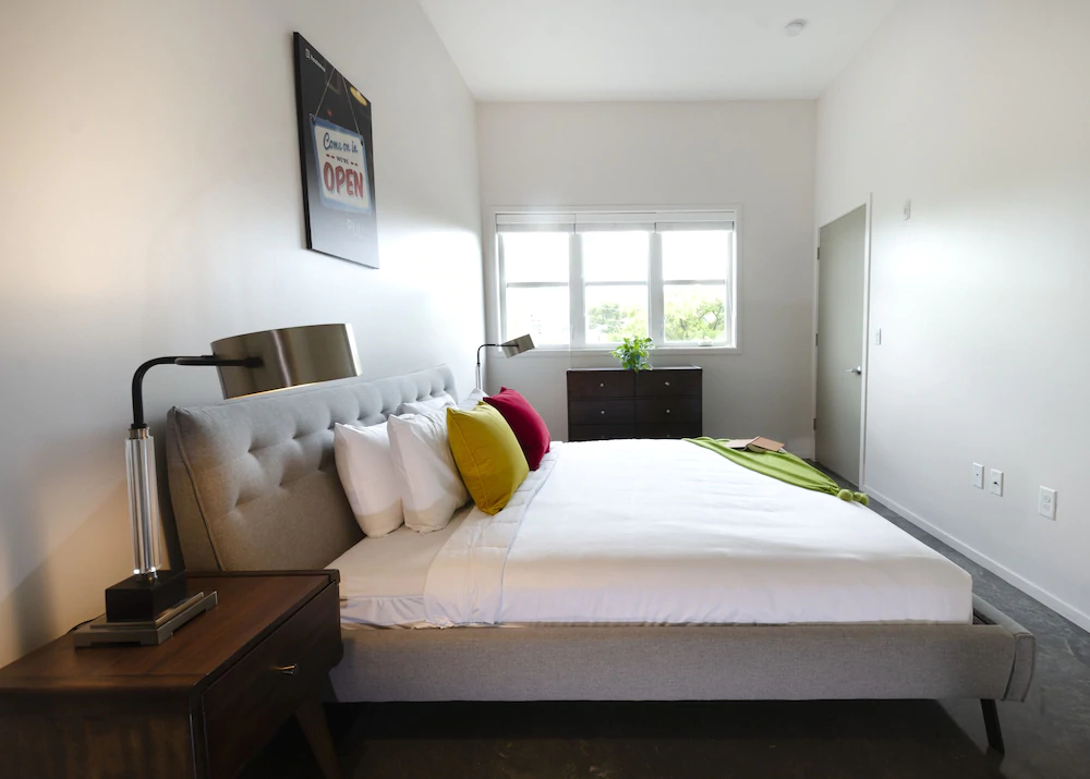 Acklen Luxury Condos by Hosteeva