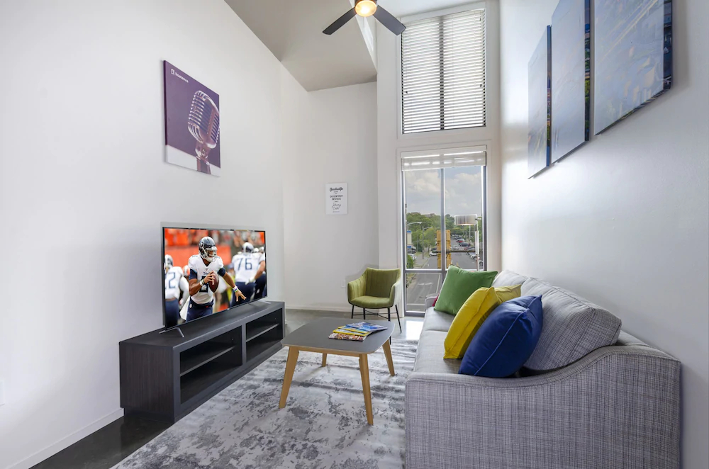 Acklen Luxury Condos by Hosteeva