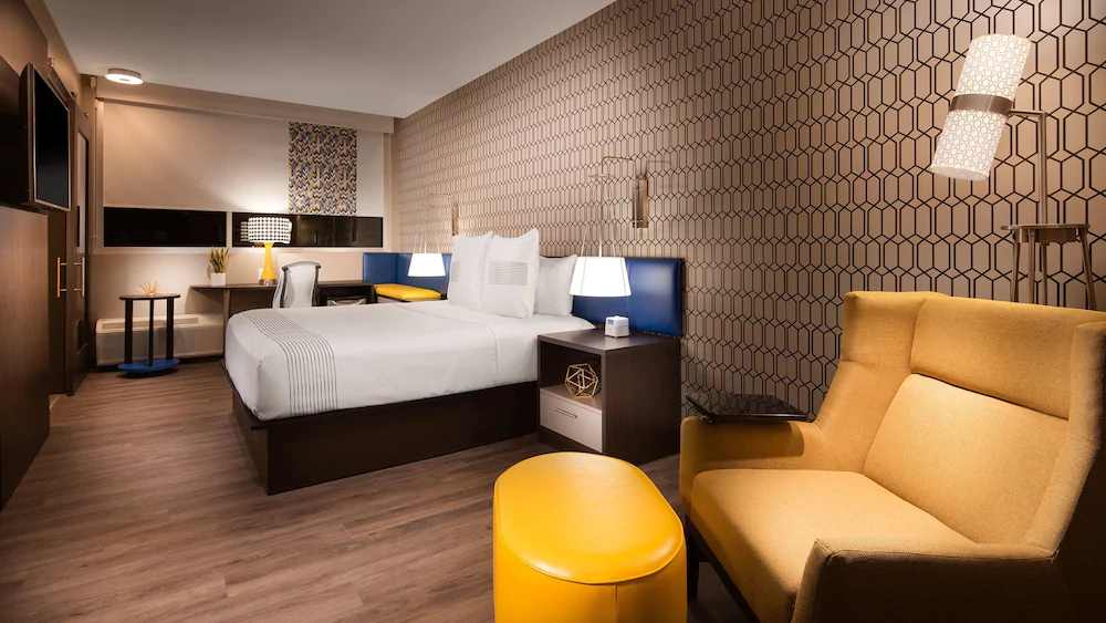 GLo Best Western Nashville Airport West