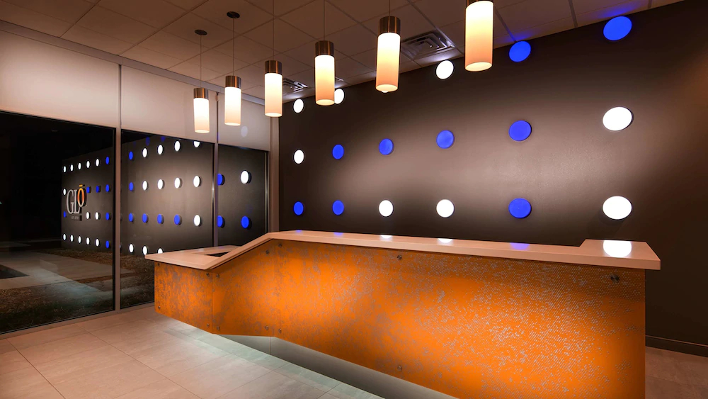 GLo Best Western Nashville Airport West